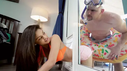 She got stuck and the teen got her pussy fucked